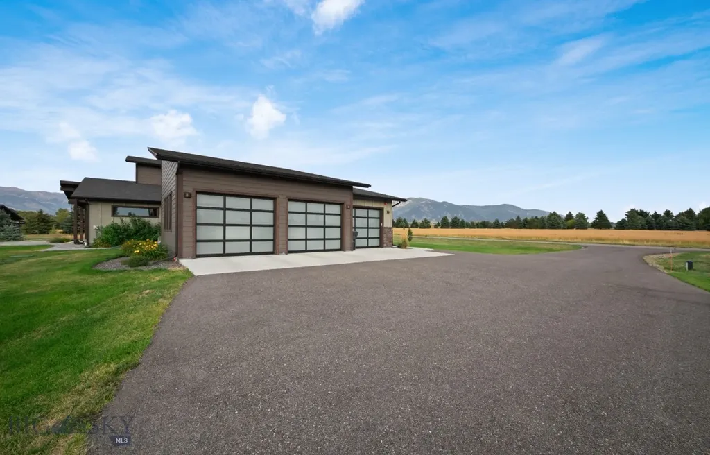 85 Wavy Leaf Way Bozeman MT 59718