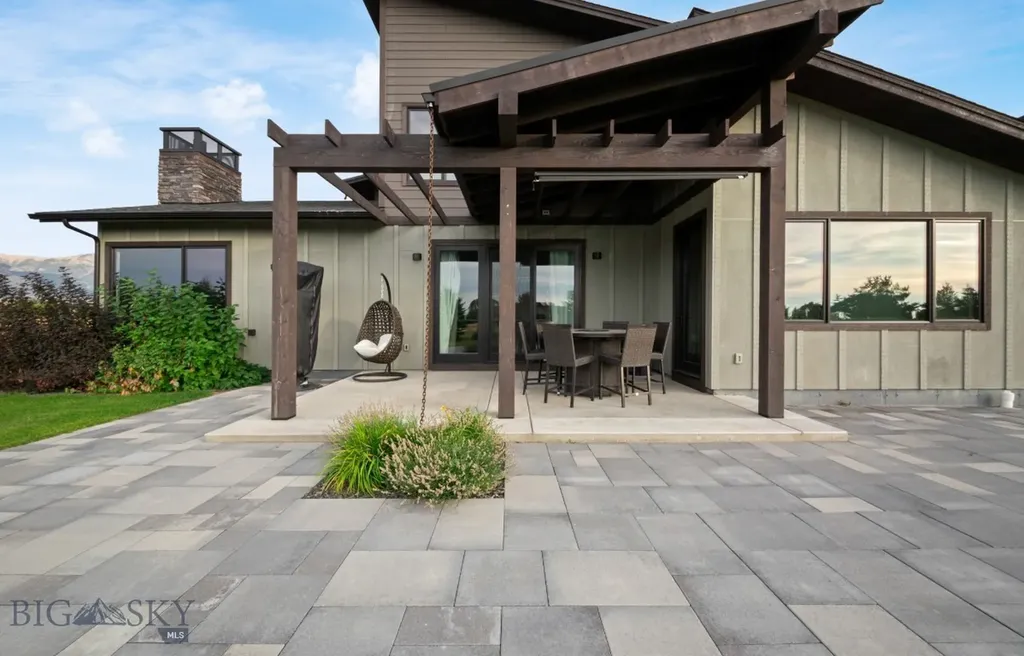 85 Wavy Leaf Way Bozeman MT 59718