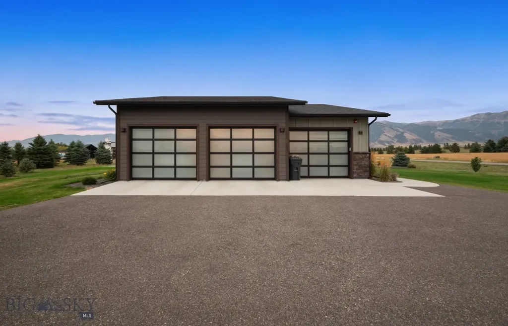85 Wavy Leaf Way Bozeman MT 59718