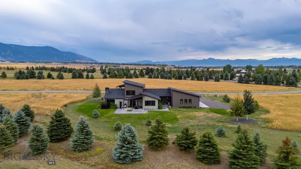 85 Wavy Leaf Way Bozeman MT 59718