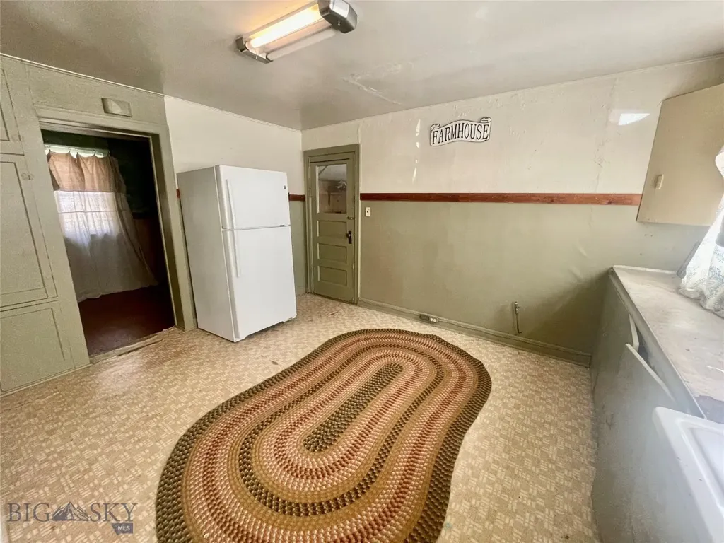 322 S Main Street Lima MT 59739