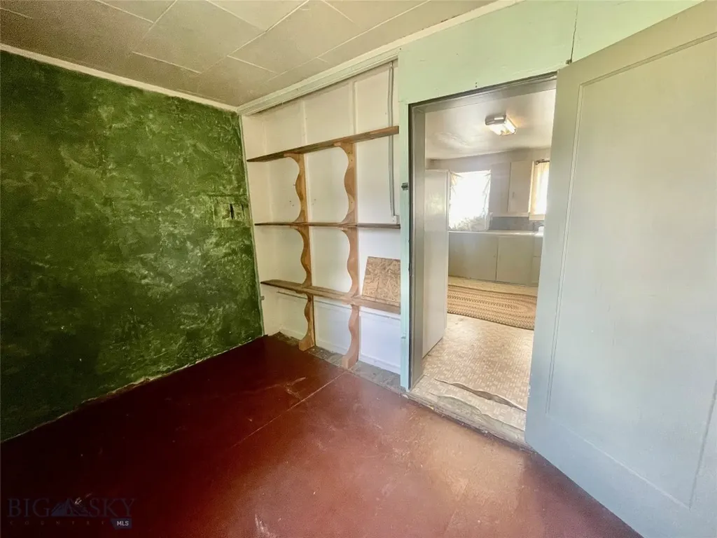 322 S Main Street Lima MT 59739