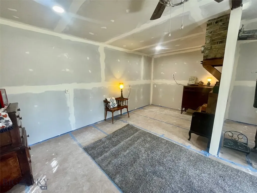 322 S Main Street Lima MT 59739