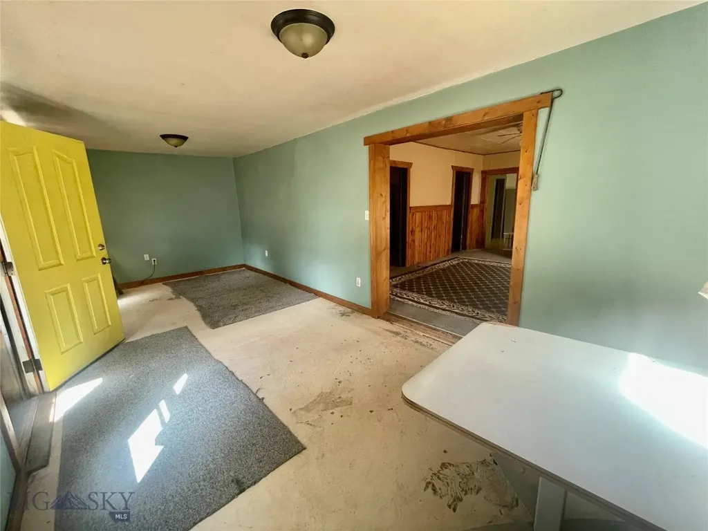 322 S Main Street Lima MT 59739