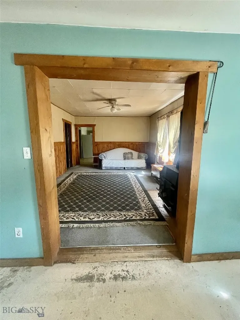 322 S Main Street Lima MT 59739