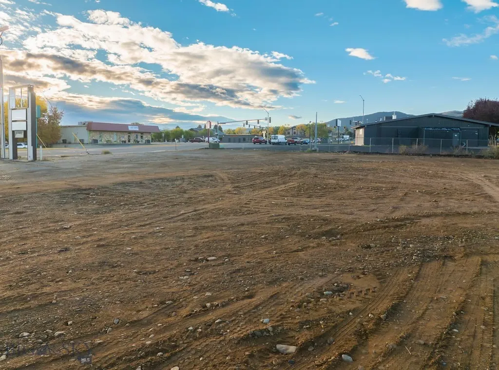 2216 N Montana Avenue Helena MT 59601