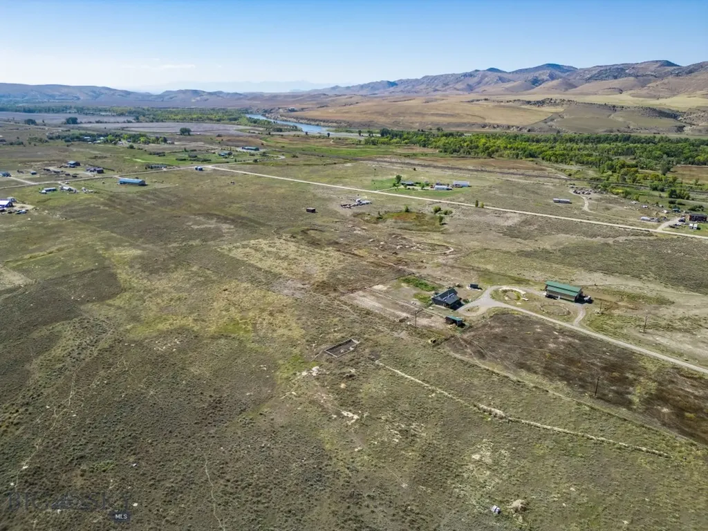 11522 Crystal Mountain Three Forks MT 59752