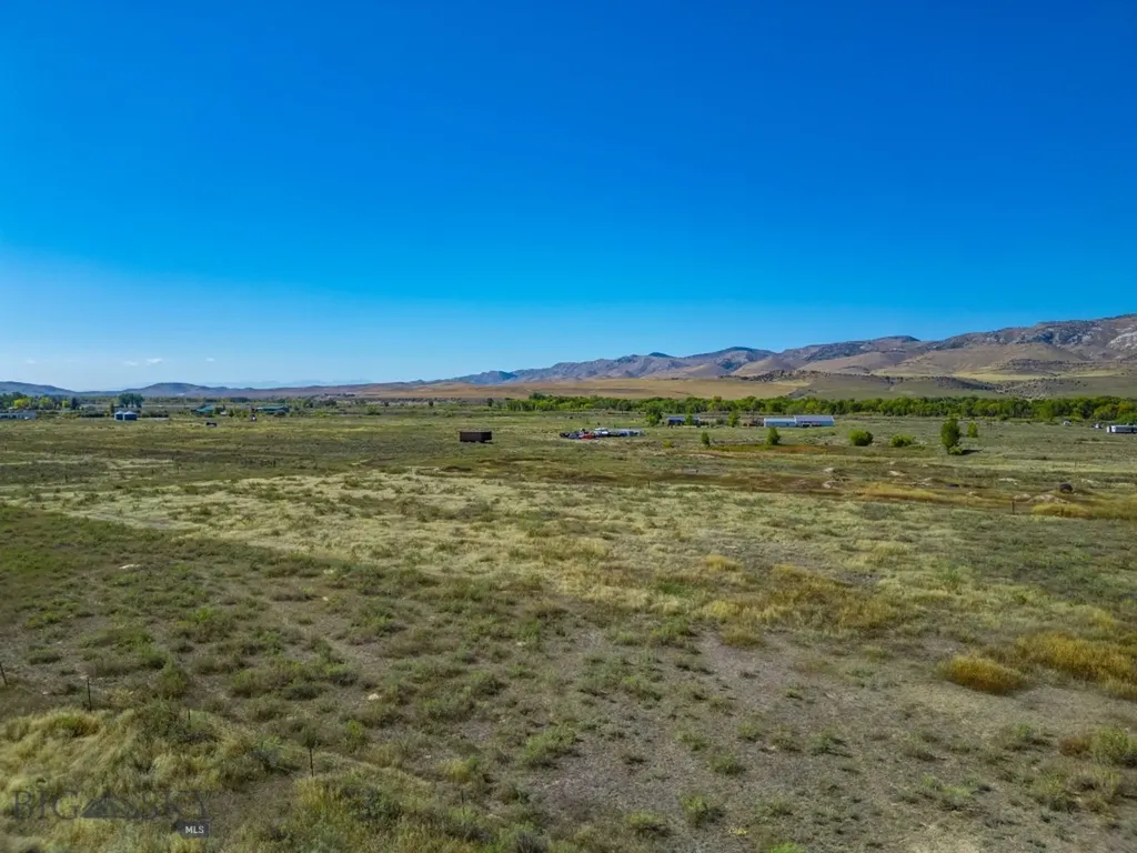11522 Crystal Mountain Three Forks MT 59752