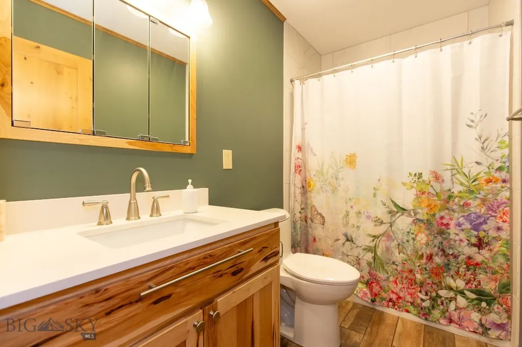 420 Melrose Road Twin Bridges MT 59754