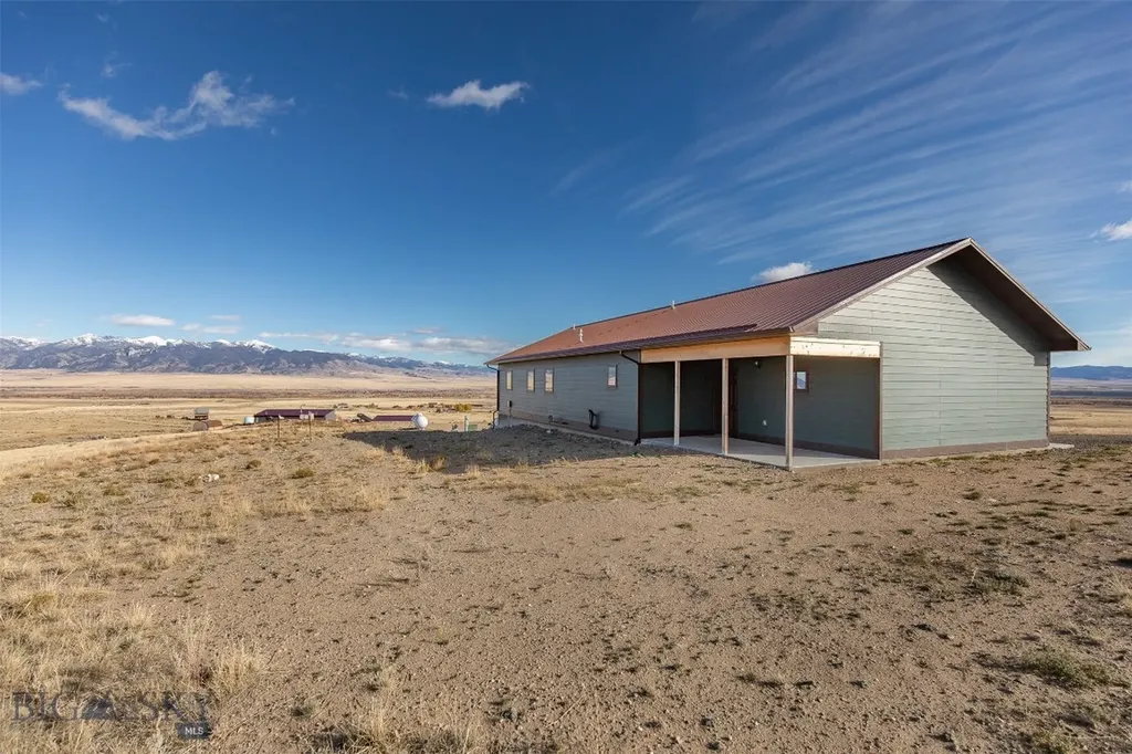 420 Melrose Road Twin Bridges MT 59754