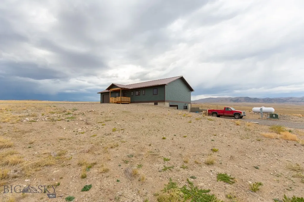 420 Melrose Road Twin Bridges MT 59754