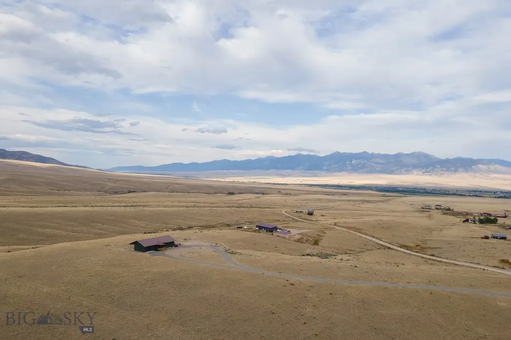 420 Melrose Road Twin Bridges MT 59754