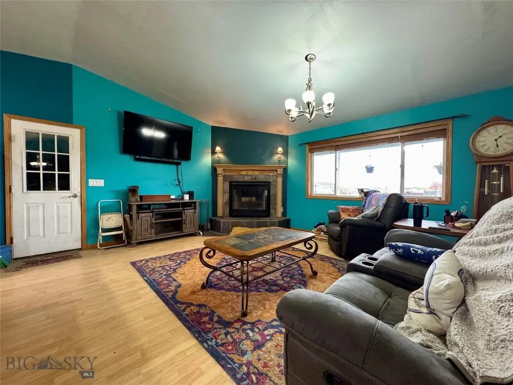 511 Garnier Avenue Livingston MT 59047