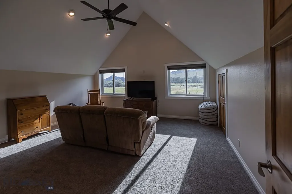 2127 Old Us Highway 91 Cascade MT 59421