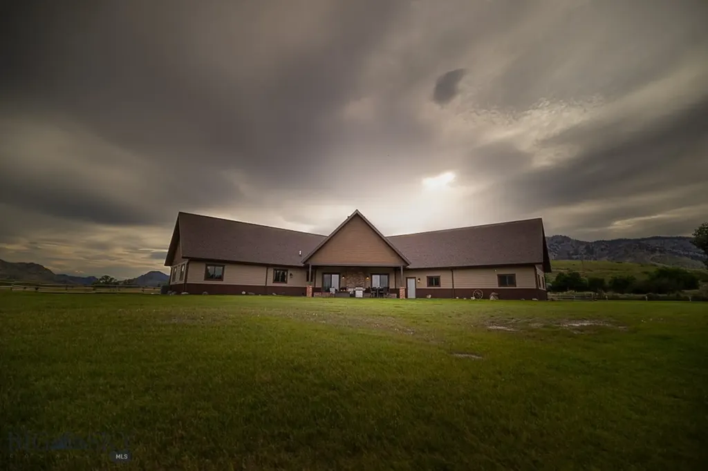 2127 Old Us Highway 91 Cascade MT 59421