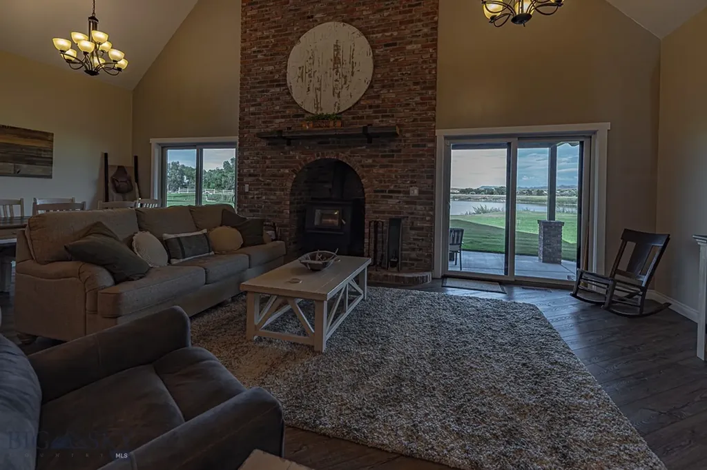 2127 Old Us Highway 91 Cascade MT 59421