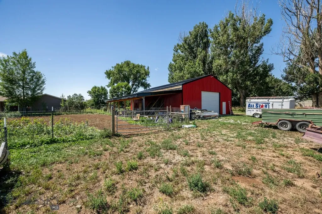 24 S Swan Lane Fromberg MT 59059