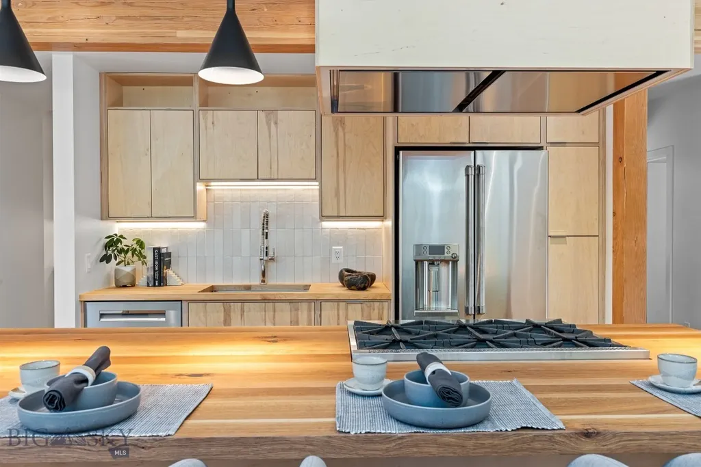 715 N Montana Bozeman MT 59715