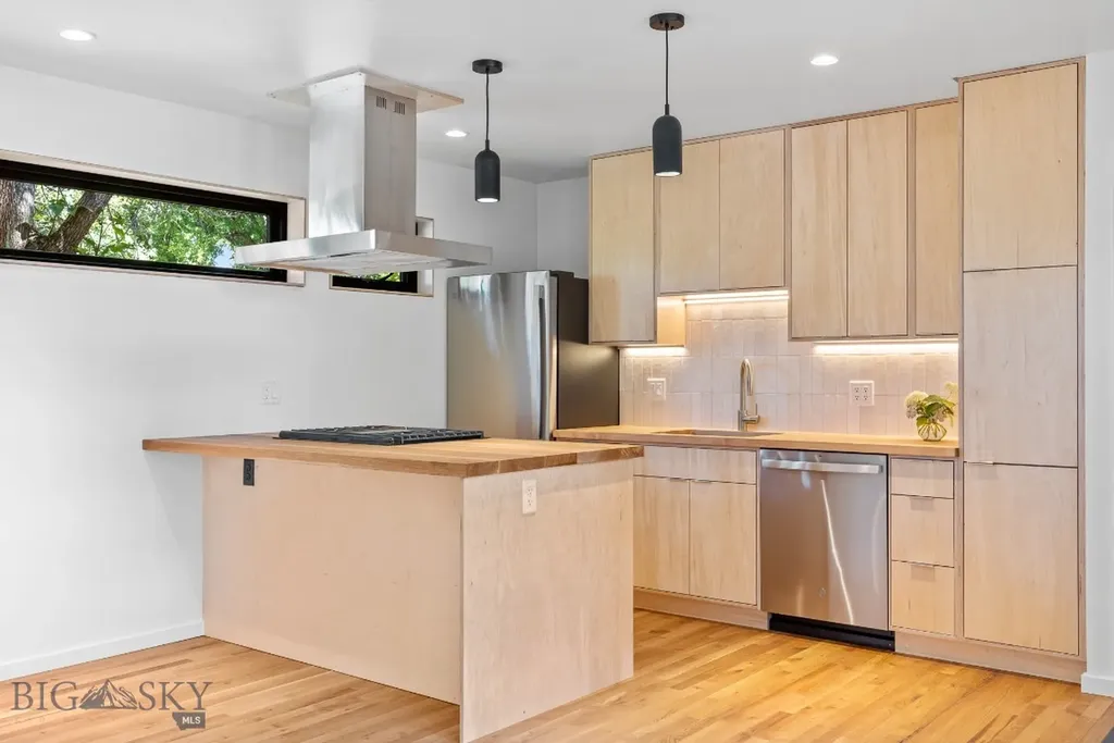 715 N Montana Bozeman MT 59715