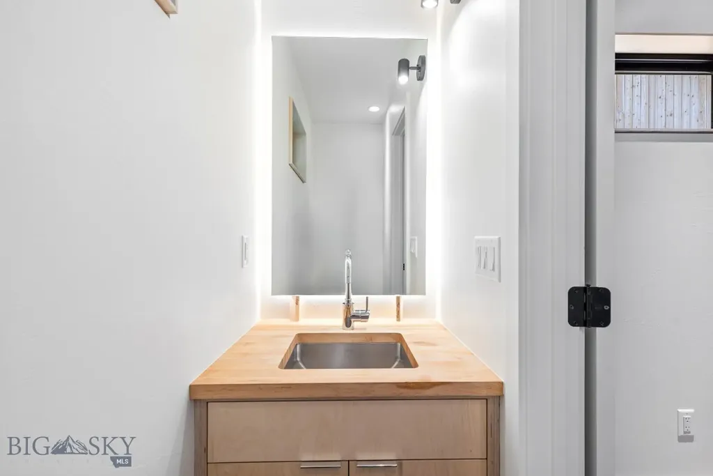 715 N Montana Bozeman MT 59715