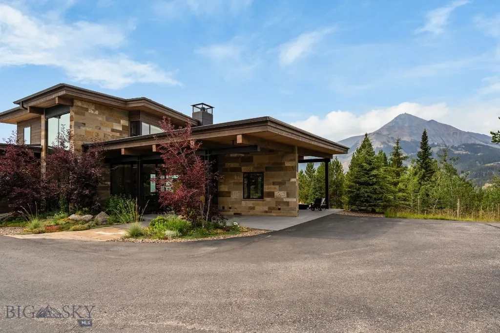 10 Middle Rider Road Big Sky MT 59716