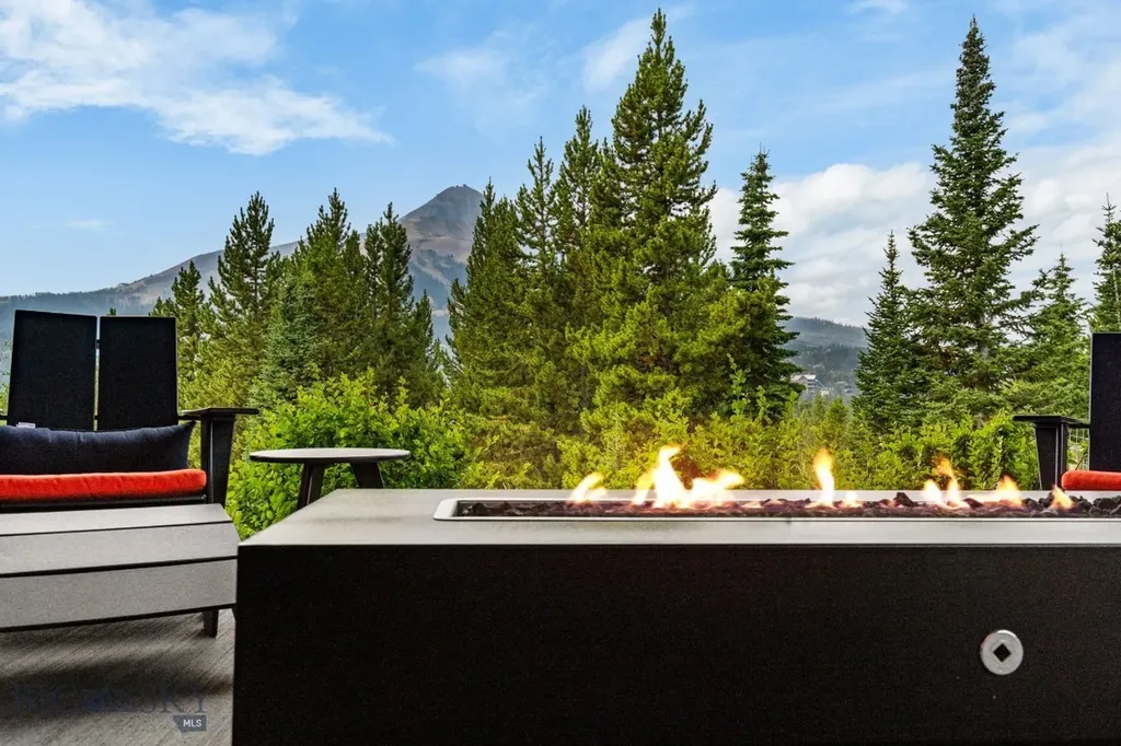 10 Middle Rider Road Big Sky MT 59716