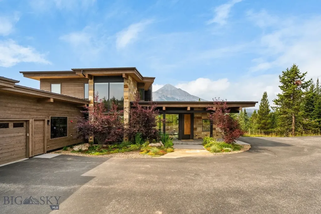 10 Middle Rider Road Big Sky MT 59716