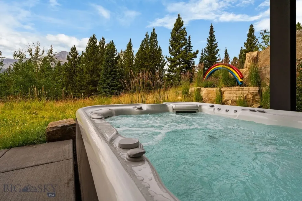 10 Middle Rider Road Big Sky MT 59716