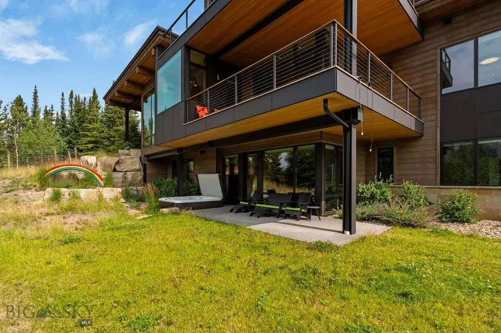 10 Middle Rider Road Big Sky MT 59716