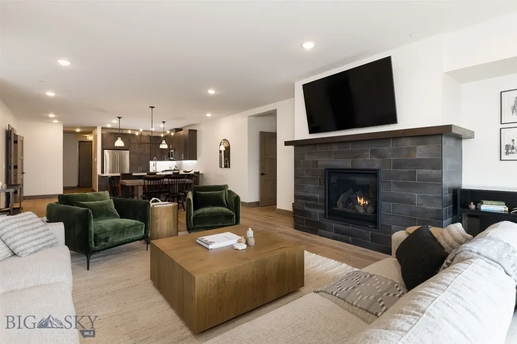 2D Summit View - 302d Big Sky MT 59716