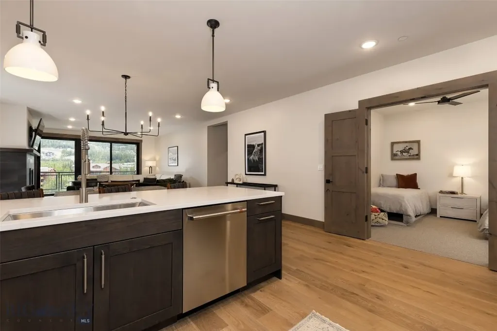2D Summit View - 302d Big Sky MT 59716