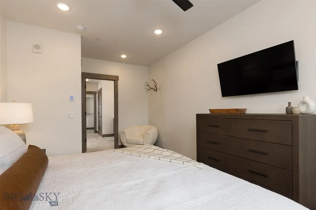 2D Summit View - 302d Big Sky MT 59716