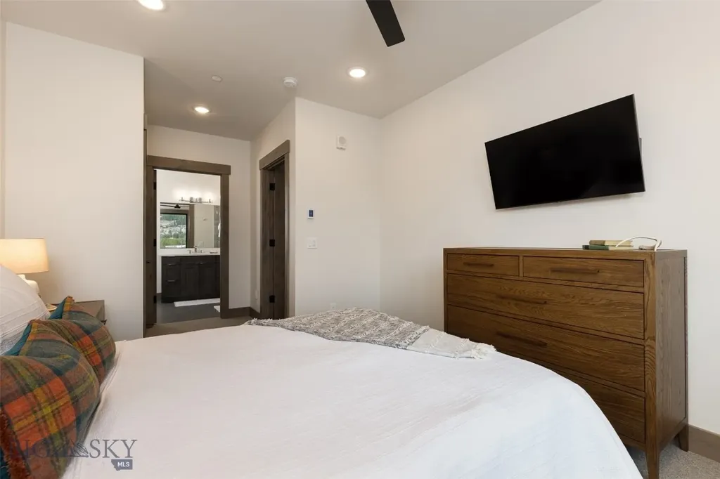2D Summit View - 302d Big Sky MT 59716