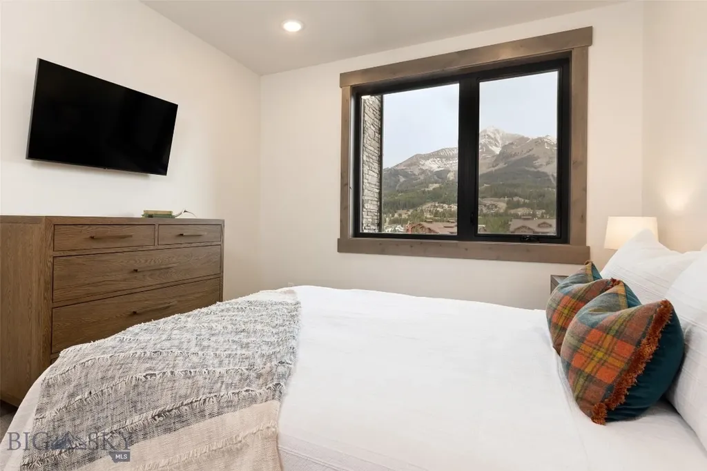 2D Summit View - 302d Big Sky MT 59716
