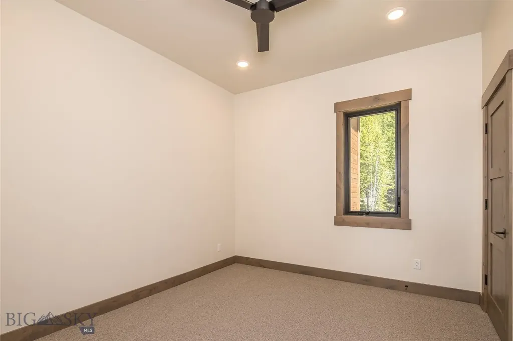 2D Summit View - 502d Big Sky MT 59716