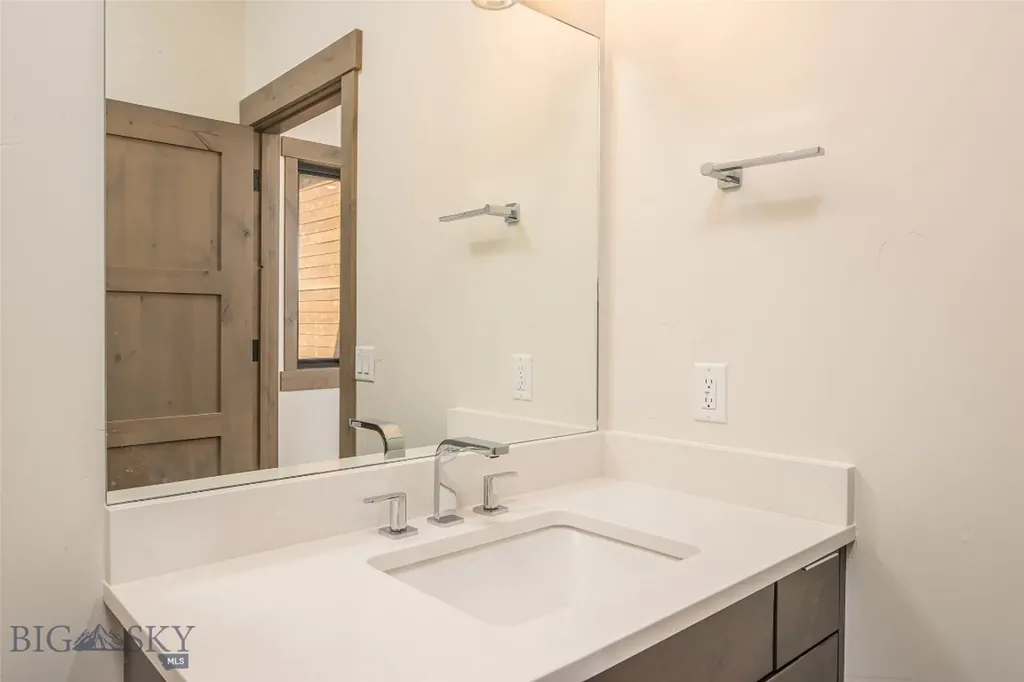 2D Summit View - 502d Big Sky MT 59716