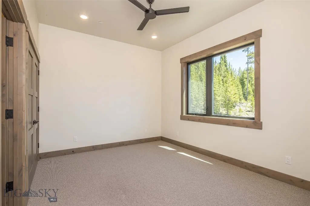 2D Summit View - 502d Big Sky MT 59716