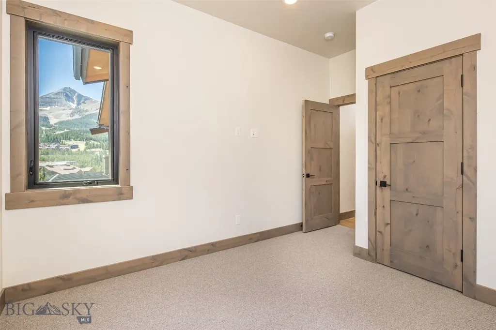 2D Summit View - 502d Big Sky MT 59716