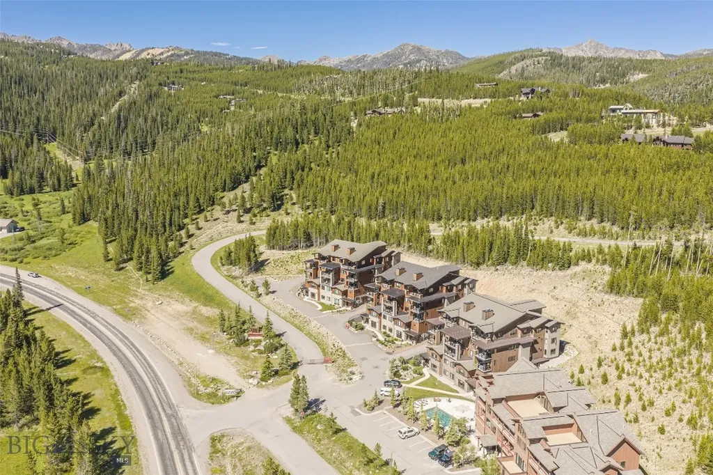 2D Summit View - 502d Big Sky MT 59716