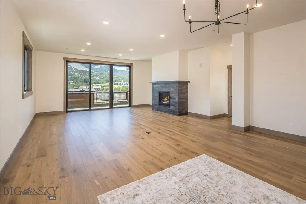 2D Summit View - 502d Big Sky MT 59716