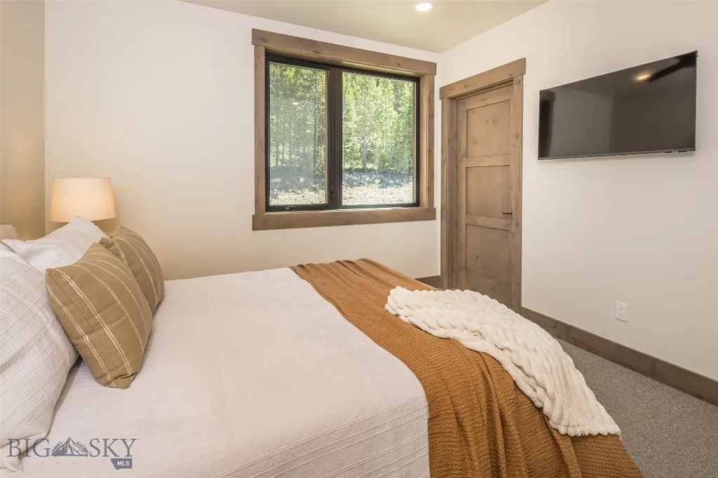 2D Summit View - 403d Big Sky MT 59716
