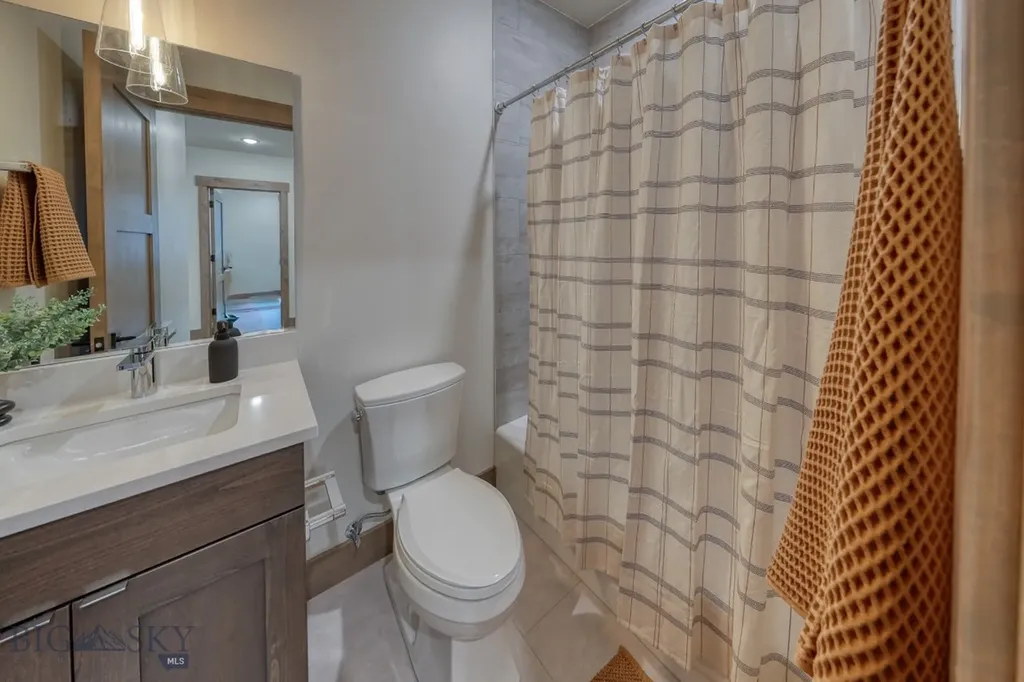 2D Summit View - 403d Big Sky MT 59716