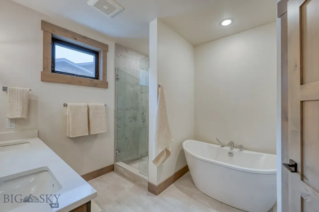 2D Summit View - 403d Big Sky MT 59716