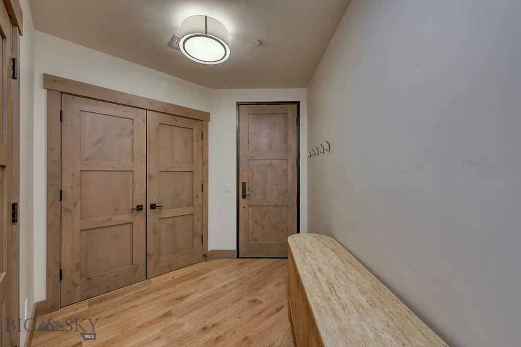 2D Summit View - 403d Big Sky MT 59716