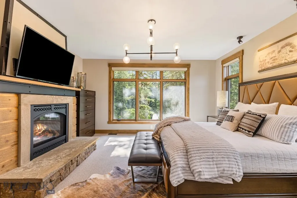 14 Jakes Lane Big Sky MT 59716