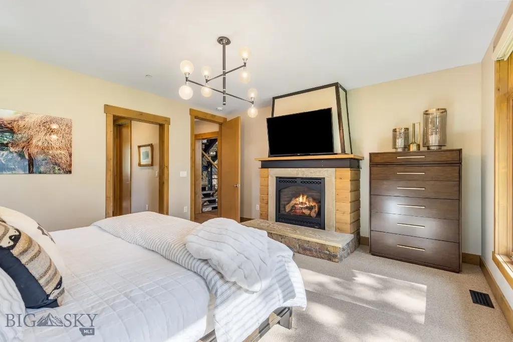 14 Jakes Lane Big Sky MT 59716