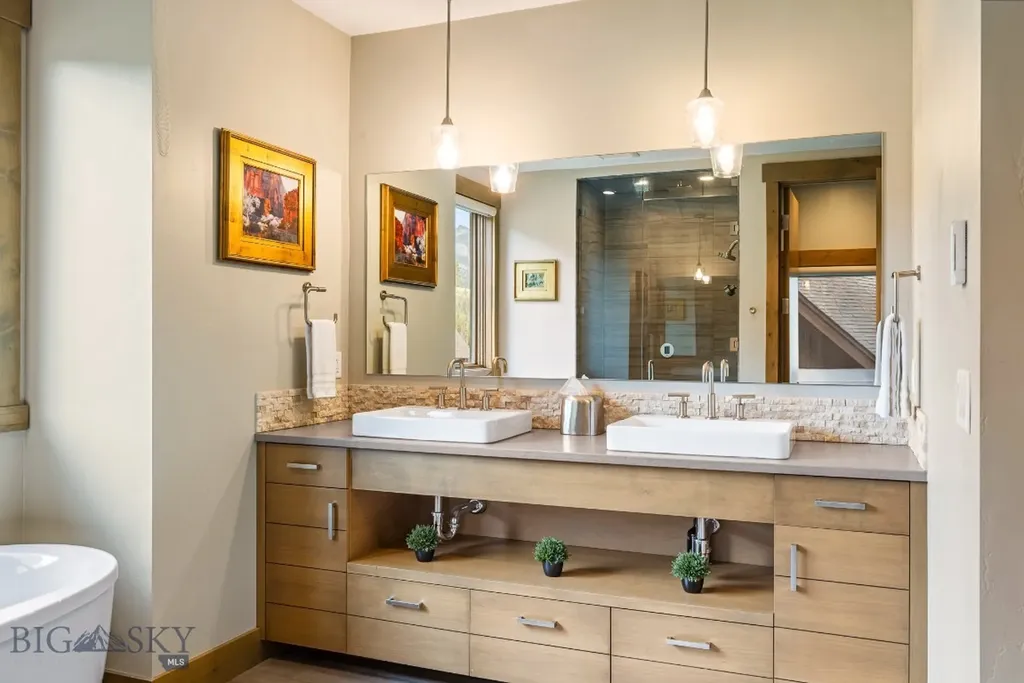 14 Jakes Lane Big Sky MT 59716
