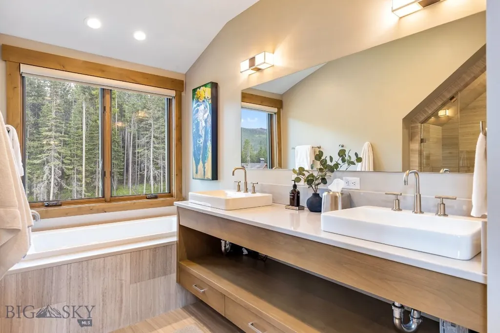 14 Jakes Lane Big Sky MT 59716