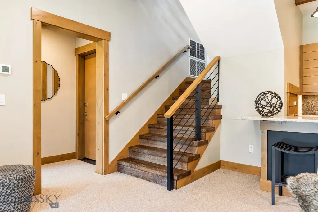 14 Jakes Lane Big Sky MT 59716