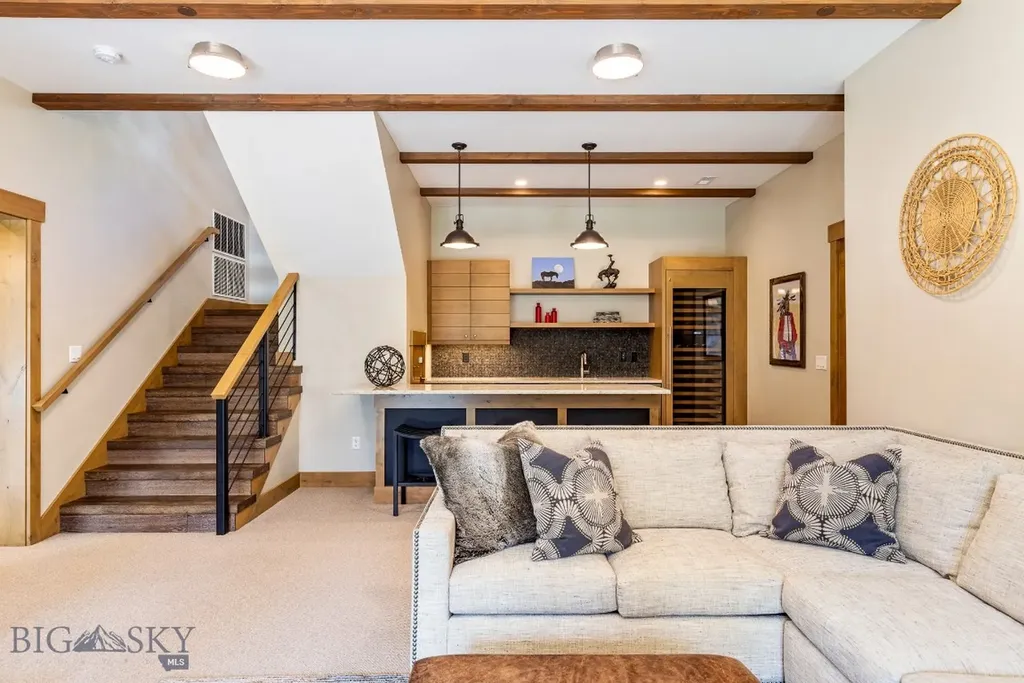 14 Jakes Lane Big Sky MT 59716